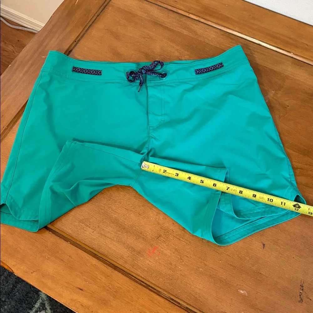 vibrant turquoise